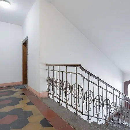 Bright&spacious Attic *