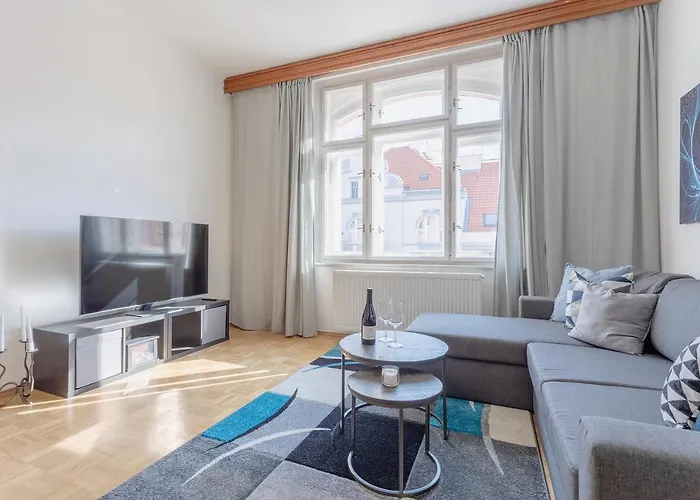 Bright And Spacious Attic * 프라하