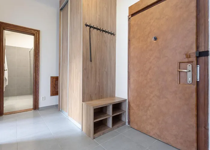 아파트 Bright And Spacious Attic